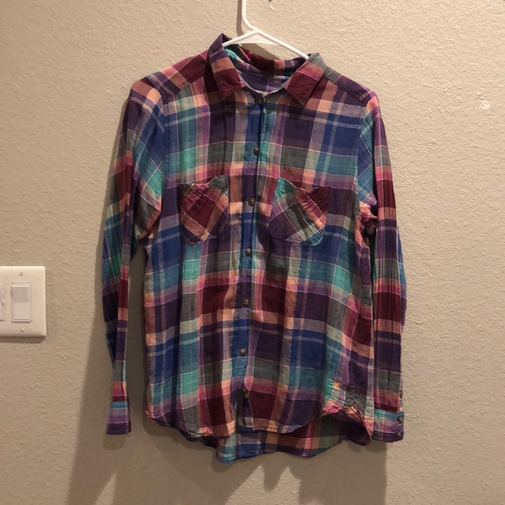 AMERICAN EAGLE Rainbow Plaid Button Down